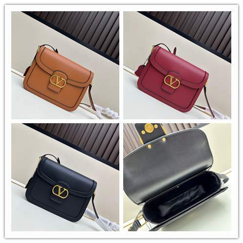 Picture of Valentino Handbags _SKUfw195784540fw